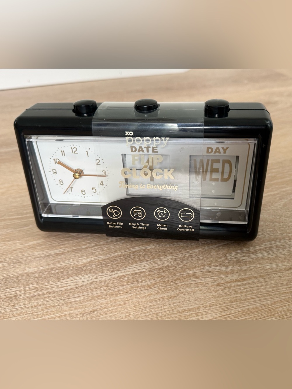XO Poppy Flip Clock New Retro Black Case White Dial Gold Hands Markers Day Date